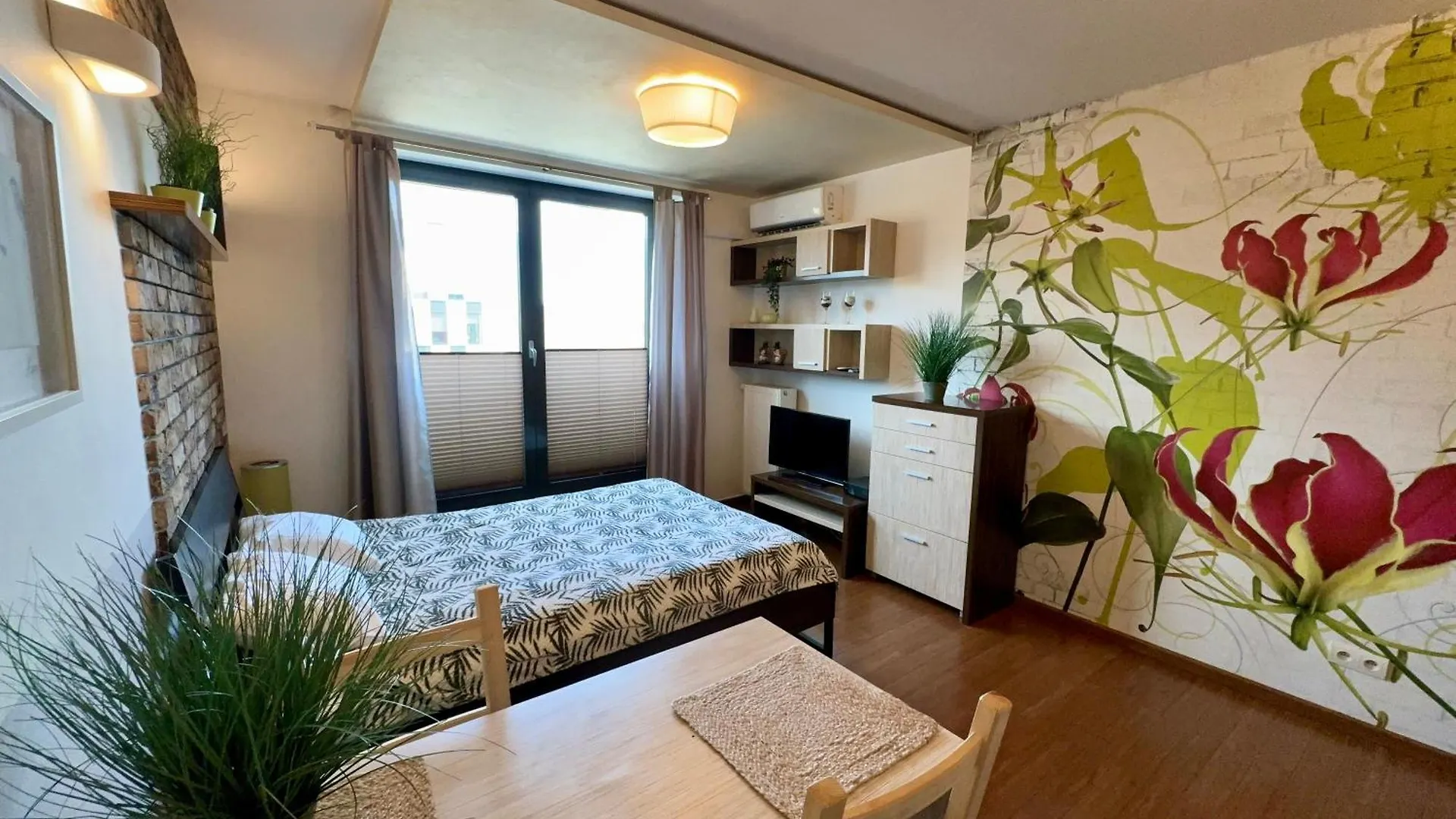 Modern & Cozy Apartment In The Centre Of Krakow Close To The Station 0*,