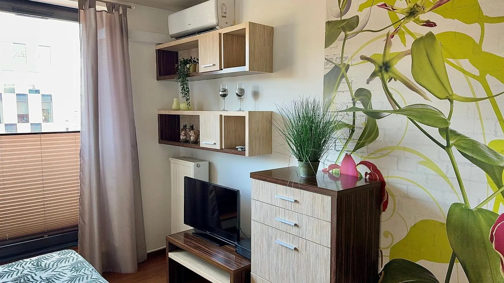 Modern & Cozy Apartment In The Centre Of Krakow Close To The Station 0*,  Poland
